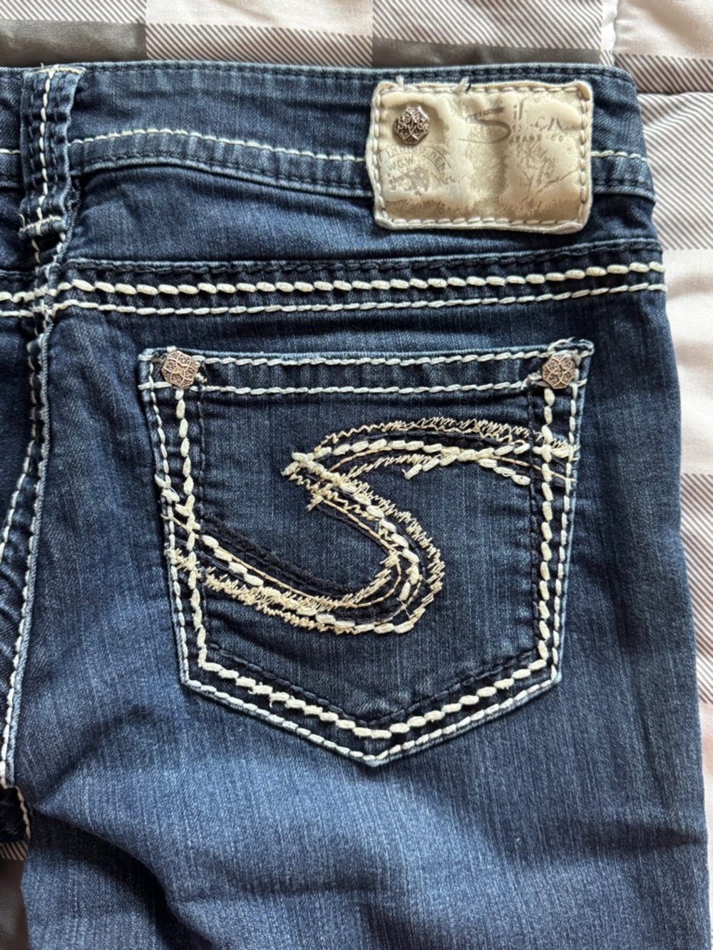 Silver Jeans Women's Frances Embroidered Pocket Bootcut Jeans